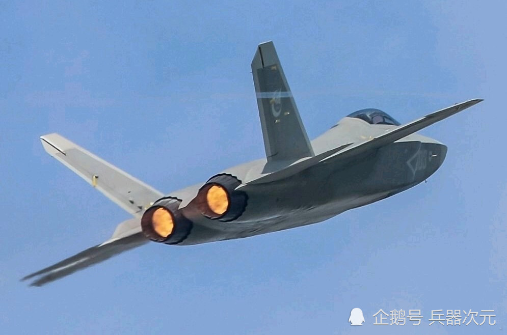 鹘鹰战机比歼20更贵?性能如果没亮点,只能出口或者当舰载机了
