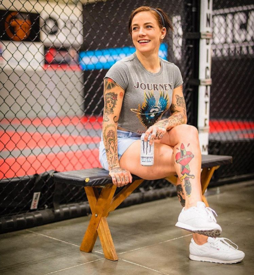 爱纹身的格斗小姐姐又受伤了,简单快乐但不富裕|杰西卡·克拉克|ufc