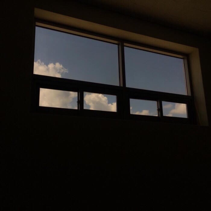 ins背景图,镜子里的世界