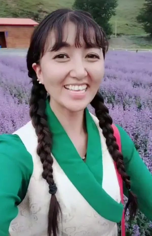 美丽的"网红黑姑娘"拉姆被前夫烧伤去逝:结婚时姑娘们