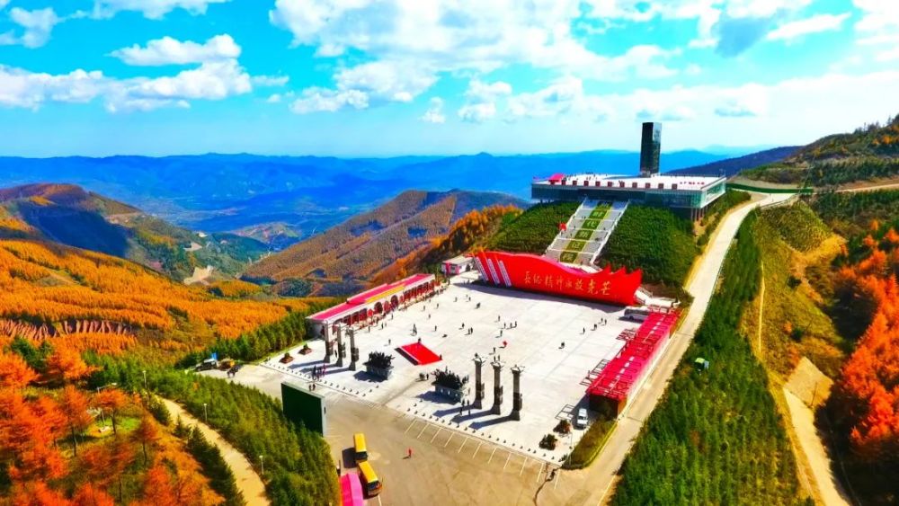 六盘山远离人山人海走进大山云海