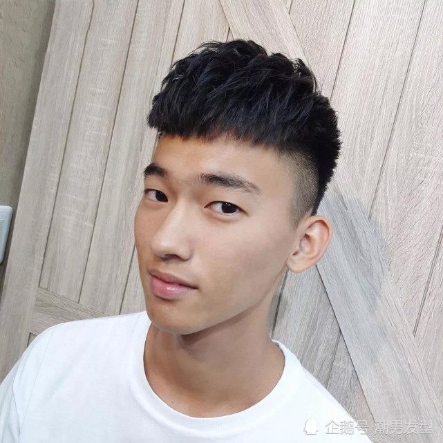 2020年秋季流行的男生发型参考,剪这10款"新造型"的小
