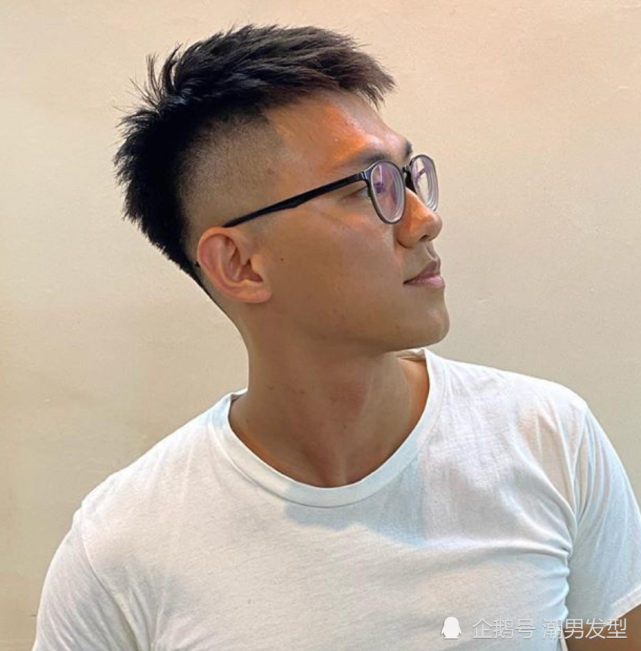 2020年秋季流行的男生发型参考,剪这10款"新造型"的小