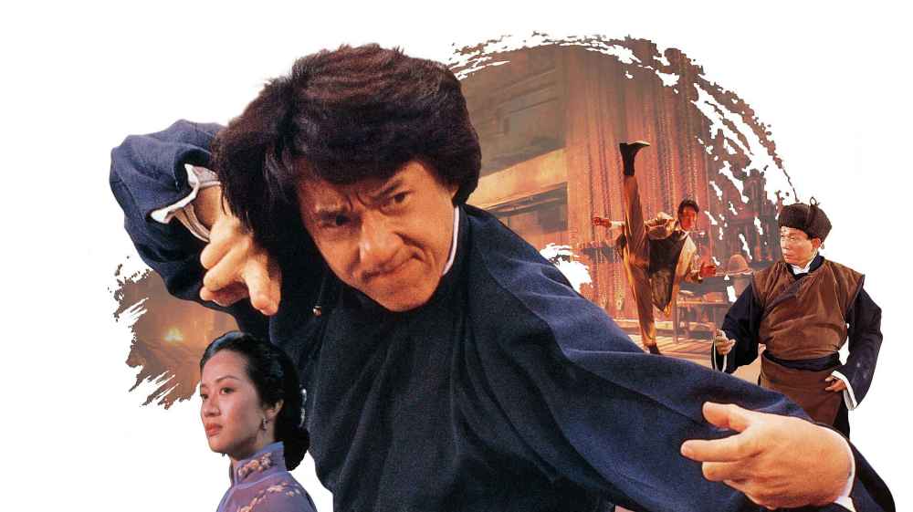 成龙在《醉拳2》中饰演黄飞鸿,因嗜酒如命反而练就一身醉拳