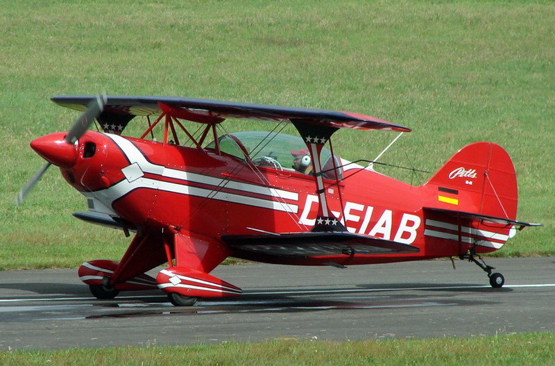 pitts s2双翼特技飞机