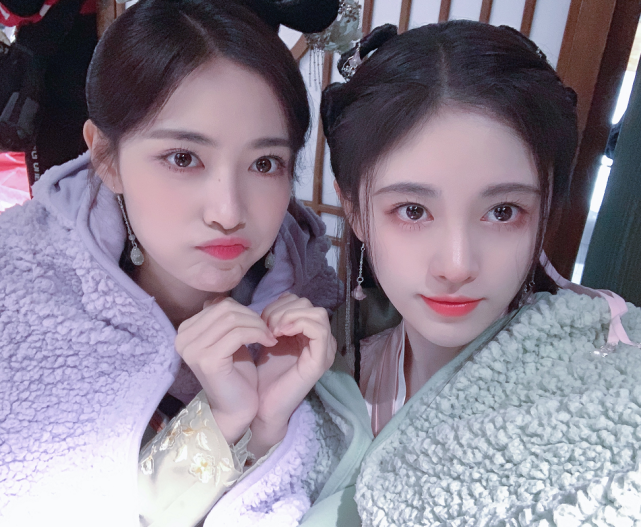 许佳琪在剧场宣布毕业,谁留意她给后辈们的留言?全是肺腑之言