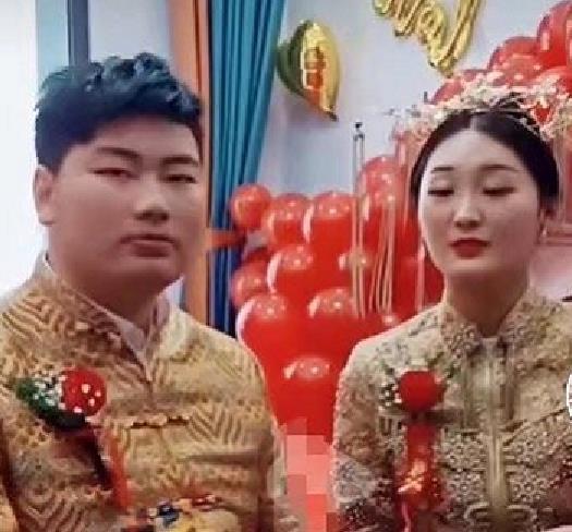 大衣哥朱之文儿子结婚,看到彩礼和新娘颜值后,评论区都酸了