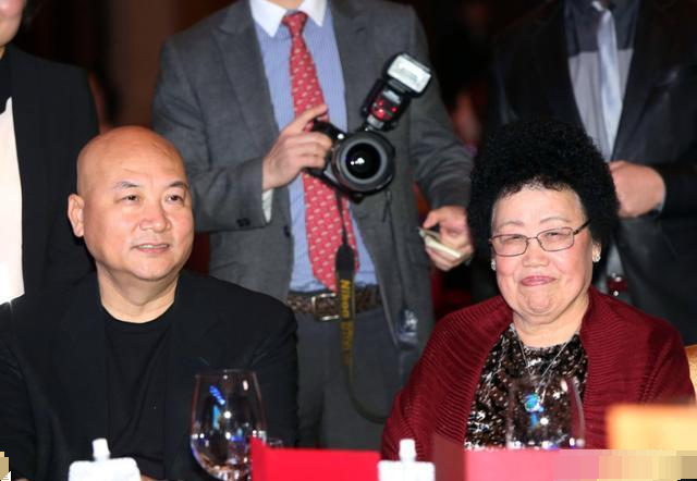 女首富和"唐僧"迟重瑞:表面风光,但家里规矩大的让人望而生畏