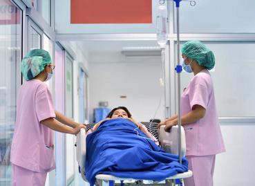 时髦产妇产前备皮要求男医生帮自己做产后却直言后悔