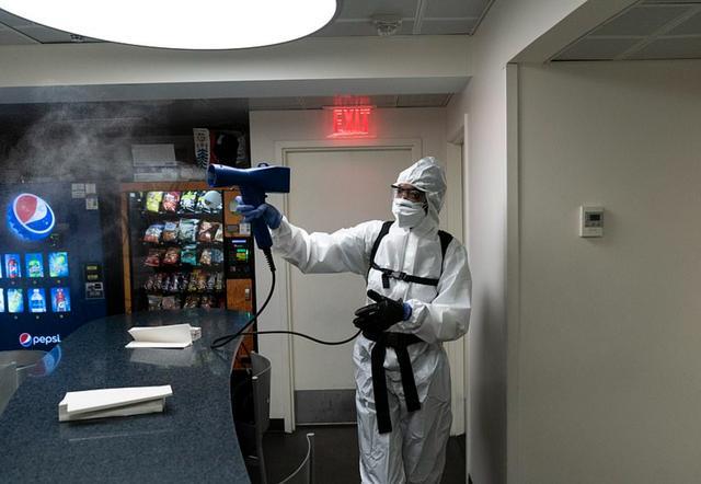 谈白宫色变！伊万卡逃离，白宫西翼变鬼城