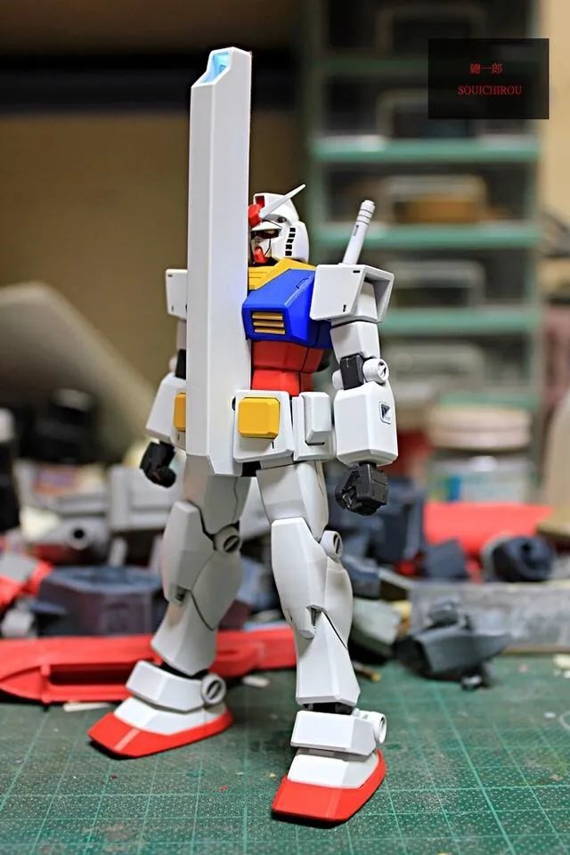 模玩控:太魔性!一柱擎天rx78高达