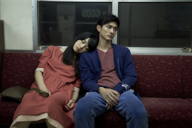 初音映莉子高良健吾主演小说改编电影《月与雷》