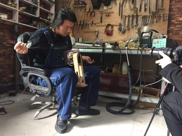 中国32岁男子发明"神器",粉丝称有用就取关,却深受
