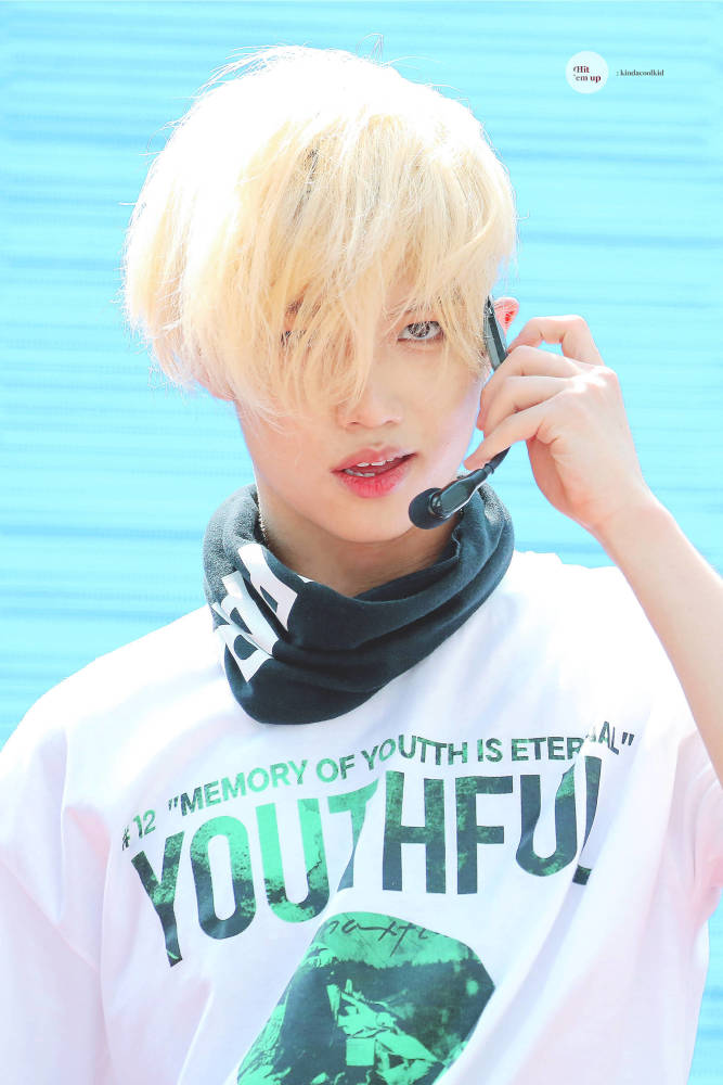 (stray kids——felix  李龙馥)