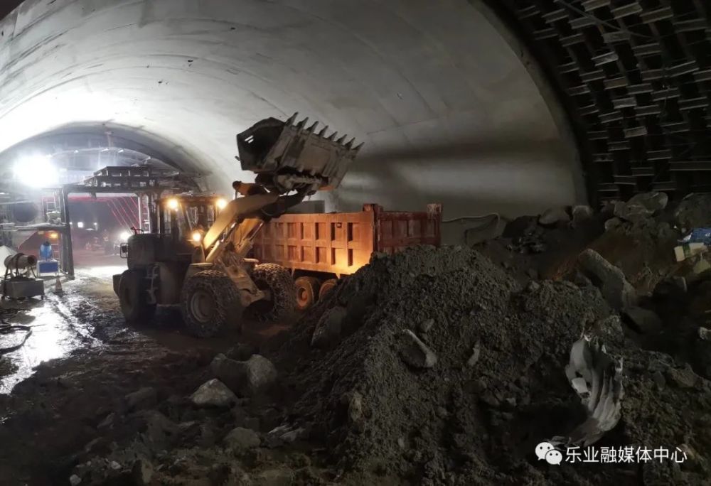 乐业大道隧道坍方事故最新进展