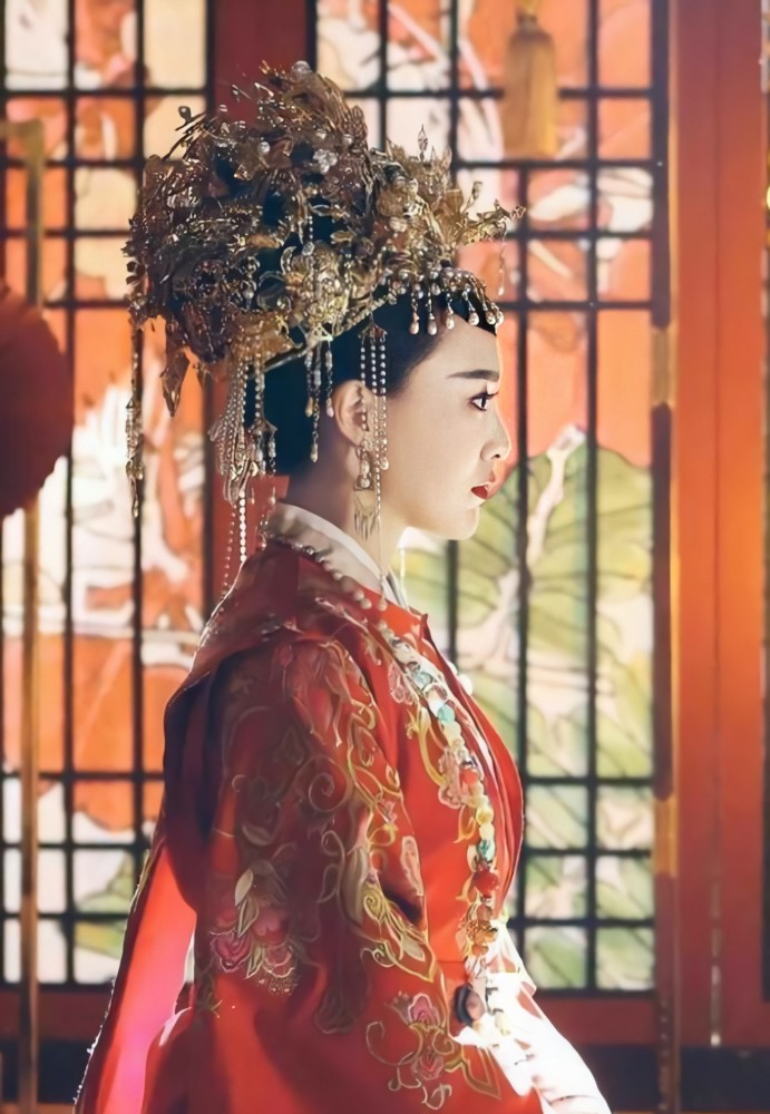 11位女星古装嫁衣造型 看看谁是你心目中的第一呢?