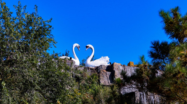 辽宁北票天鹅湖,金秋十月天鹅还未到,周边秋天景色也很美