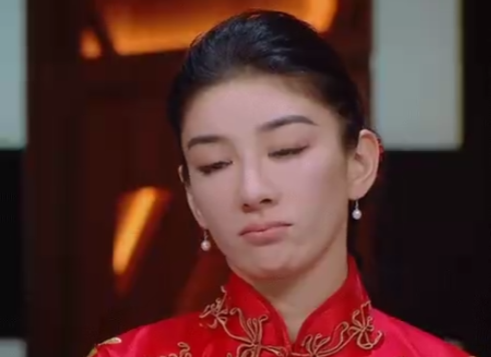 郭敬明点评黄奕演技,黄奕表情太有戏,为啥郭导总是被质疑?