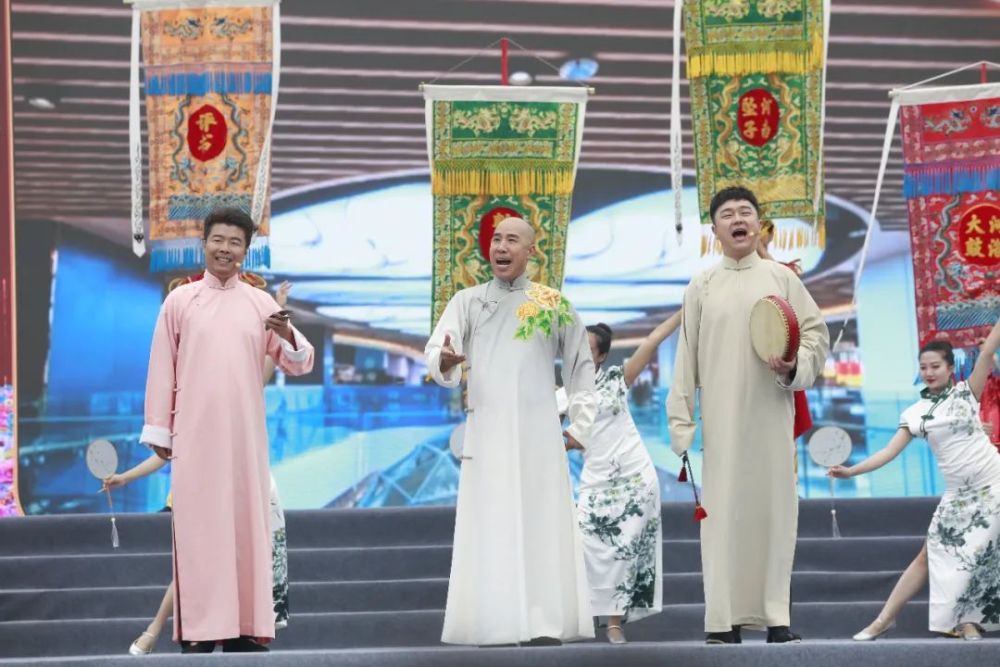 河南卫视《梨园春》走进"中国曲艺之乡"宝丰上演《马街斗书场》