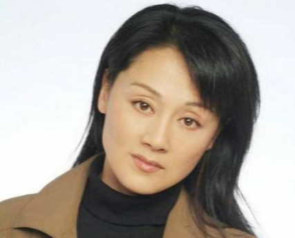 为智障儿子倾尽所有却要女儿还债10年影后王姬的双面母爱