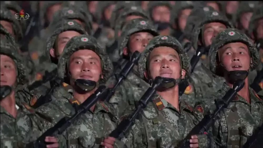 前哨:世界的就是朝鲜的,朝鲜大阅兵充满中美俄元素