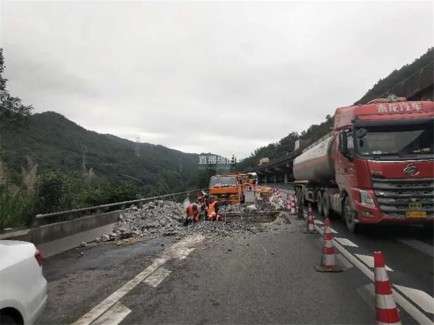 g5京昆高速绵阳段一桥梁出现严重病害 进川方向实行单