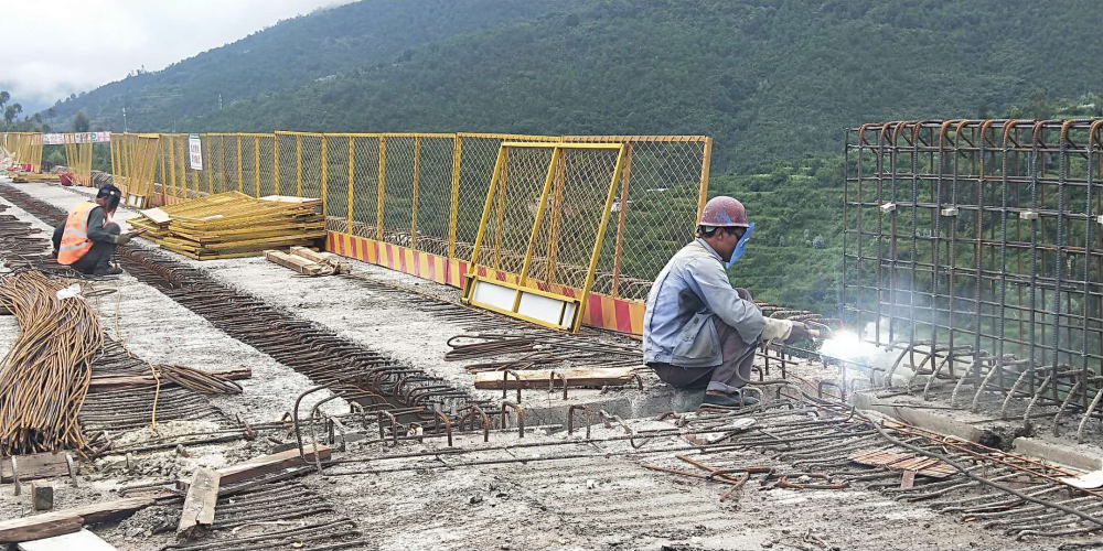 (10月7日摄) 楚姚高速建成后,将结束姚安没有高速公路的历史,不仅有望