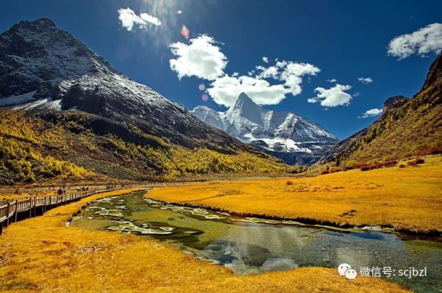 第一次去稻城亚丁旅游需要了解的超全旅游攻略指南请收好