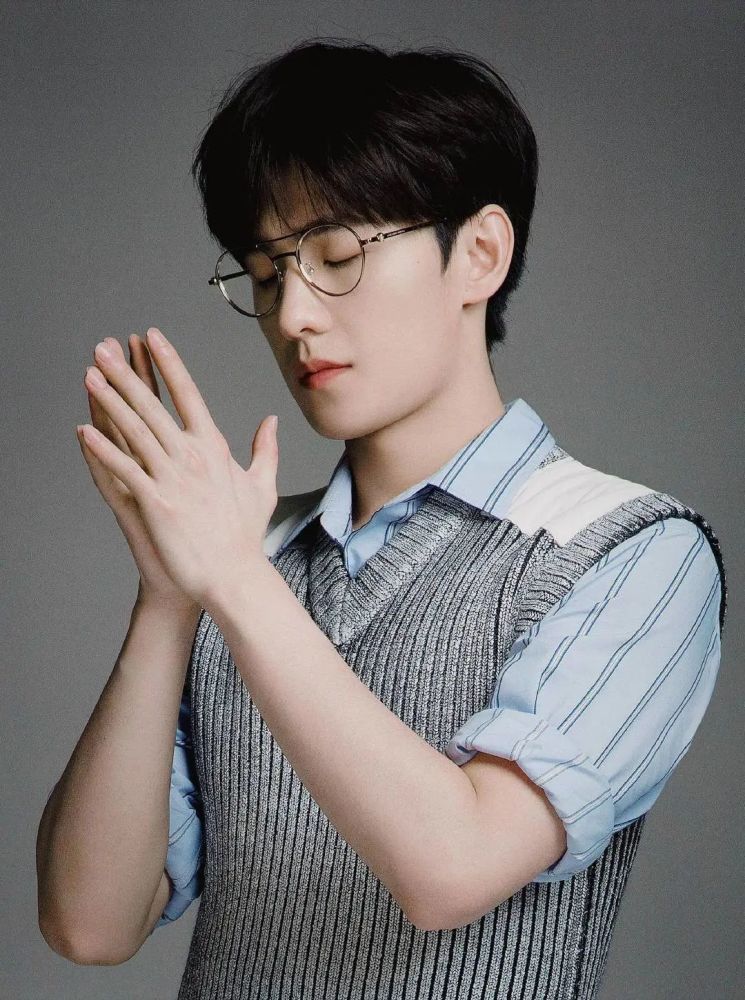 杨洋和眼镜的那些事