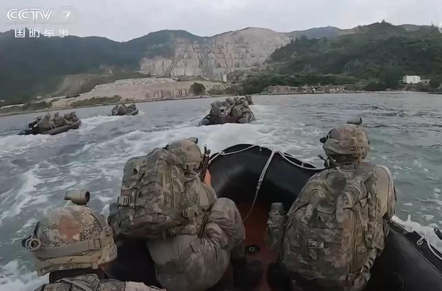 海军陆战队换新装星空迷彩穿上你还能认得出来吗