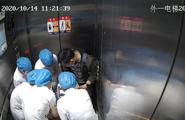 女医生生日当天遇女子停止呼吸,跪推床上抢救10分钟