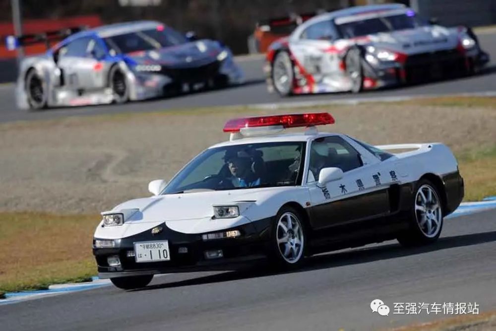 日本高性能警车再添猛员!雷克萨斯 lc500 入列