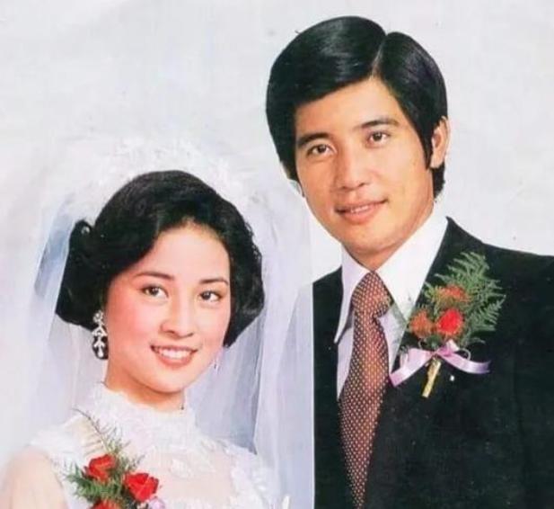 秦汉儿子爸爸与林青霞纠缠20年他至今未婚却有一个2岁的女儿