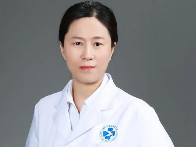 皮肤皴裂|皮肤皴裂，到底是“干”还是“湿”