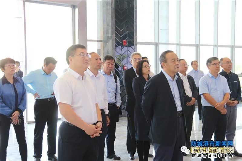 海南省政府办公厅副秘书长李东屿参加调研.