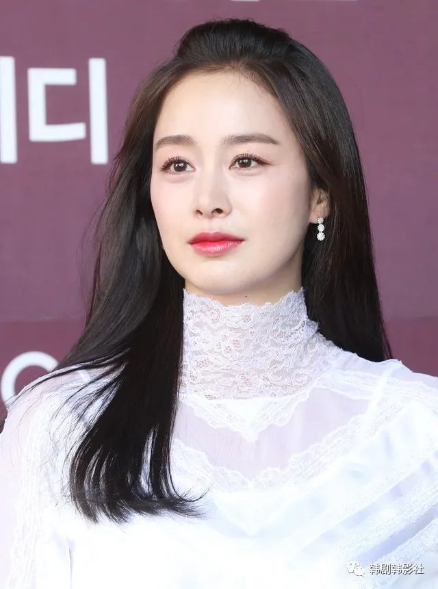 拥有金泰熙允儿女神级颜值韩女高中生做金秀贤师妹出道