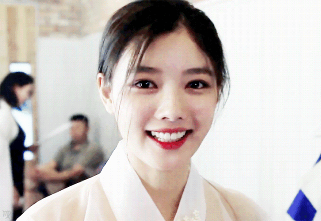 值得一提的是由金裕贞主演的古装剧《云画的月光》平均收视率高达23.