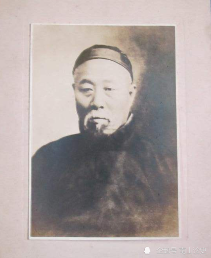 1880年傅剑秋(原名傅长荣)在天津宁河县的芦台镇出生,自幼跟随父亲