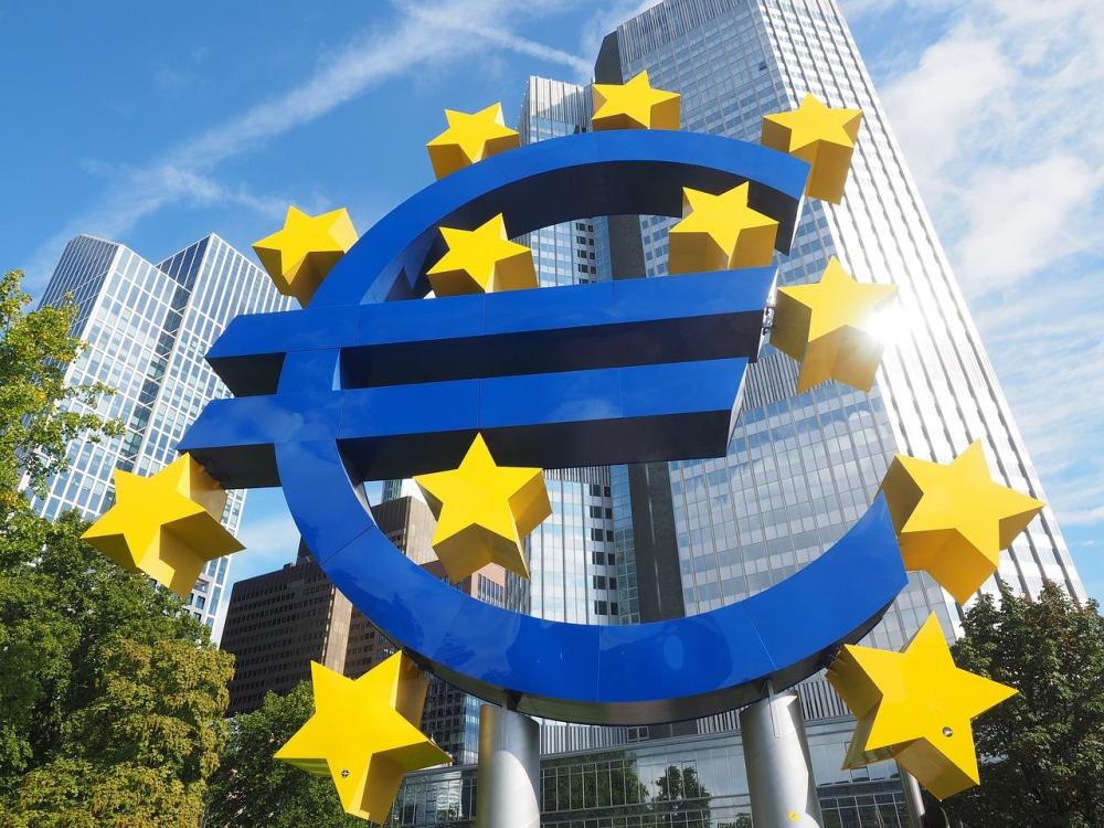 欧元问世而欧元正式启动是在_人民币兑换欧元_欧元