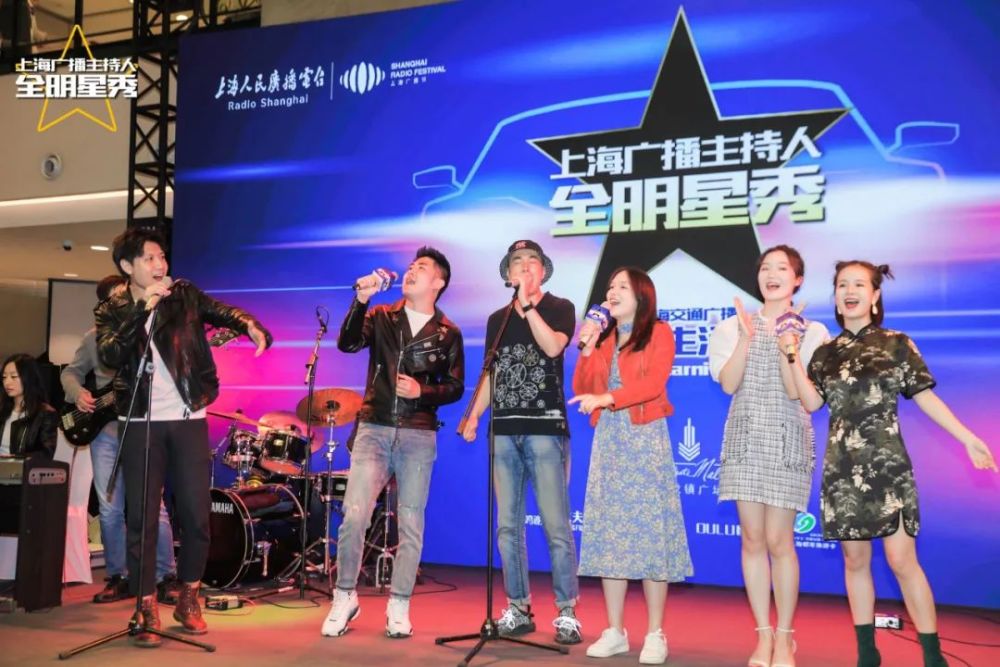 7的主持人一雯邀请到知名上海童谣唱作人王渊超同台,唱响原创沪语童谣