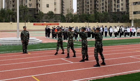 郑州一中教育集团紫荆中学:以初心迎初"新" 聚焦新生入学教育助力成长