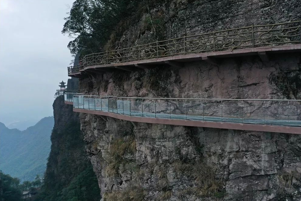 北帝山旅游区玻璃桥