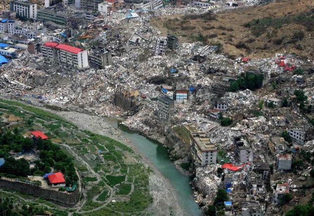 中国史上最大一次地震,相当于11个唐山大地震,余震持续3年_腾讯网