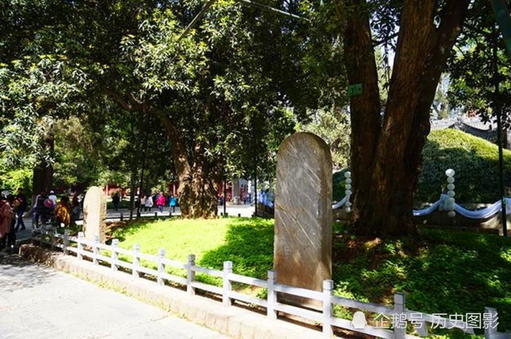 武侯墓明显就在定军山,为何清代官员又建真墓?这墓后玄机何在?