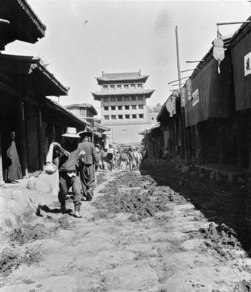 1920年兰州古城墙老照片,靠近黄河的古城墙与兰州黄河
