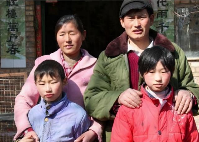 无证上岗?大衣哥儿媳自曝和朱单伟未领证,背后原因实在"可笑"