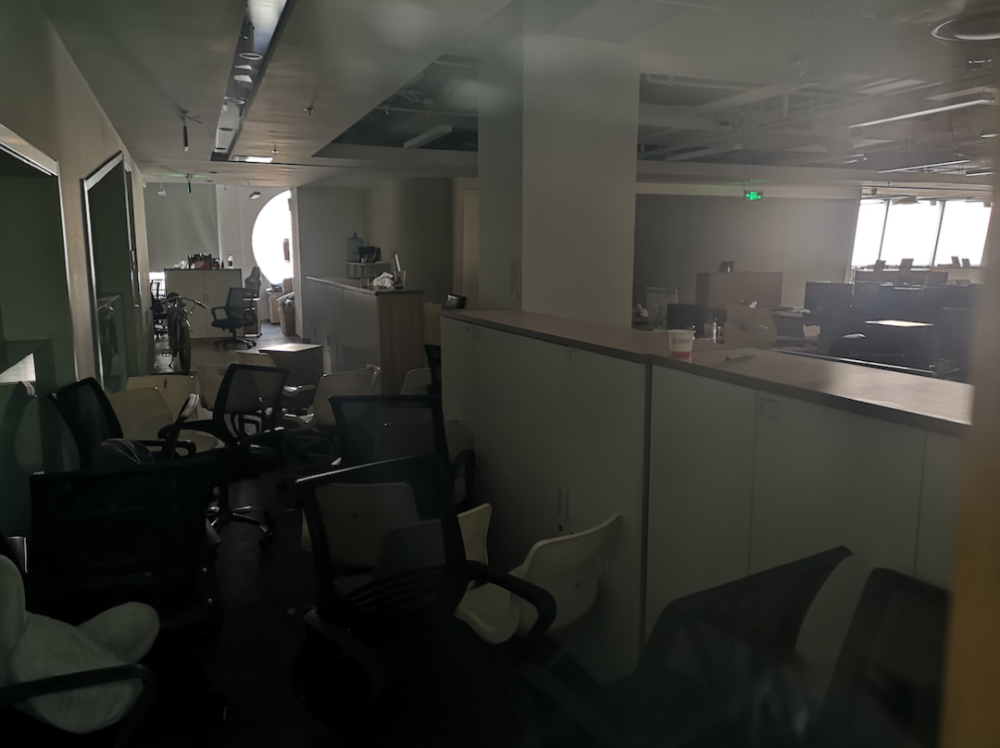 霸道总裁人设无法拯救优胜教育