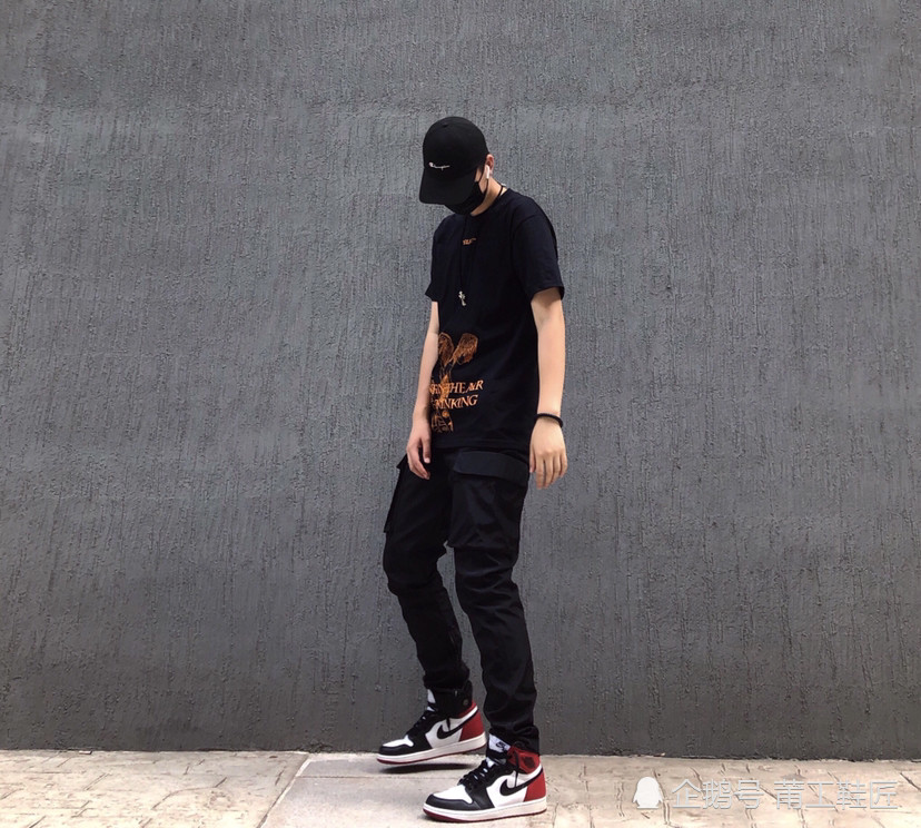 aj1黑脚趾作为百搭的一款aj.该怎么穿搭才最时尚?_腾讯新闻