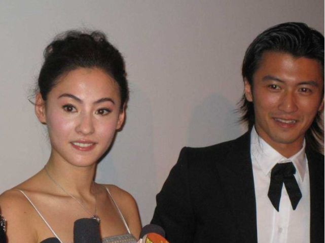 网曝张柏芝谢霆锋将官宣复婚,三胎儿子姓谢?他其实已亲口辟谣!