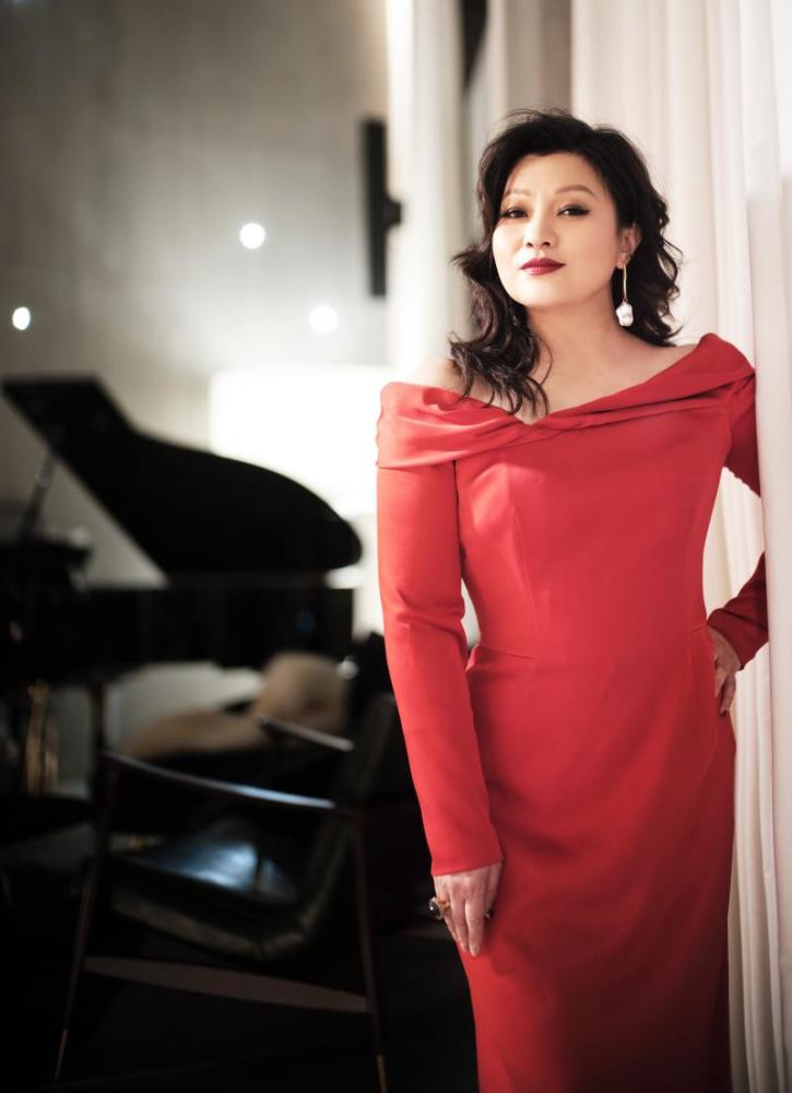 专访女高音歌唱家黄英:盲目追求"更高,是要"还债"的_腾讯新闻